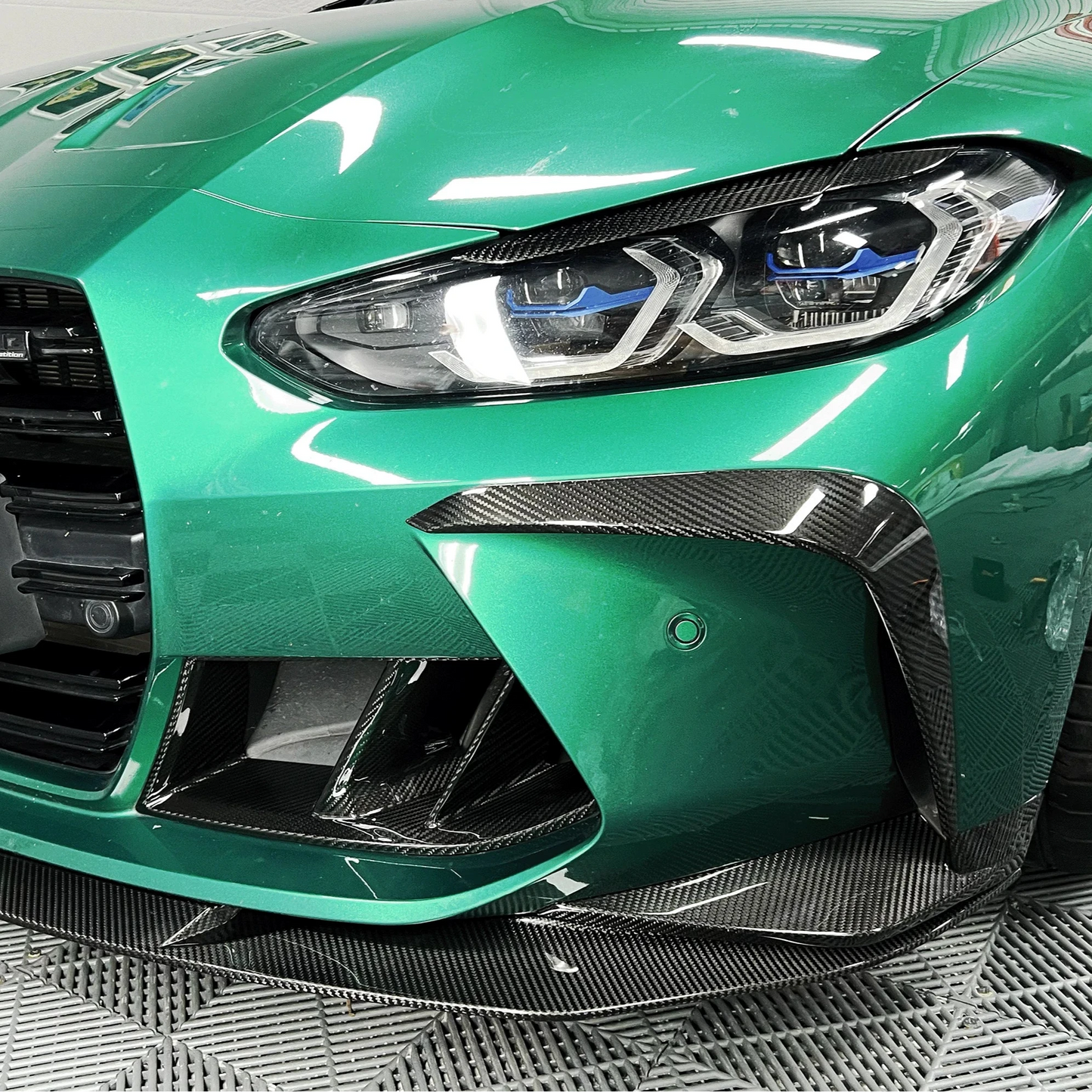 BMW G8X M3/M4 Carbon Fiber Front Bumper Fangs